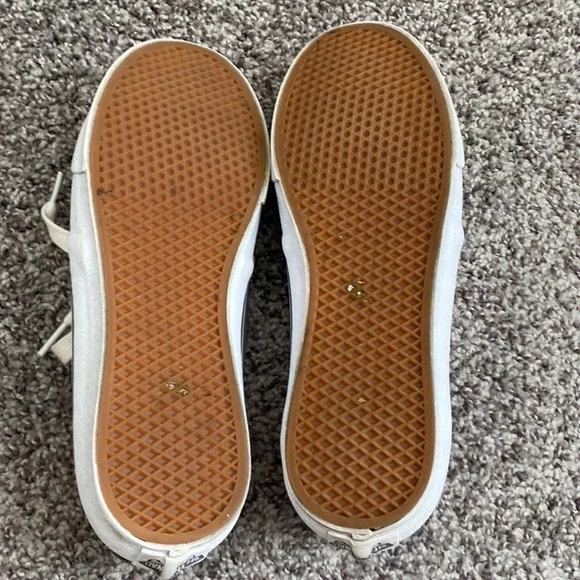 Women’s low top Vans size 8 - Picture 5 of 5